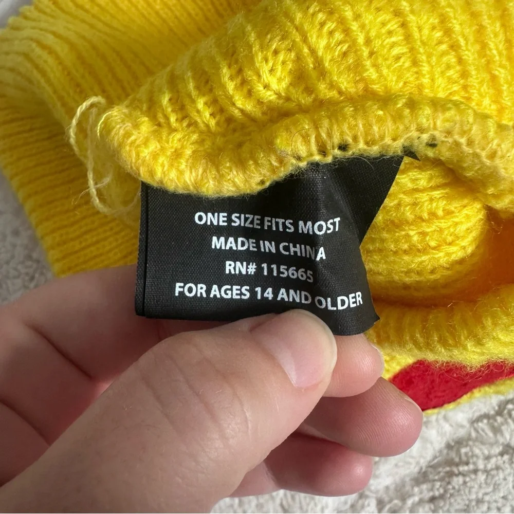Bioworld x Pokémon | Pikachu Big Face Fleece Cap Beanie